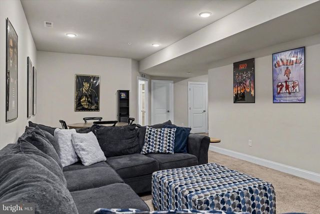 7 PETTITS BRIDGE RD, Jamison, PA 18929