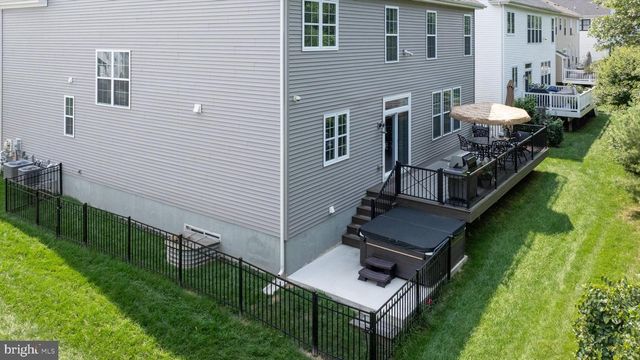 7 PETTITS BRIDGE RD, Jamison, PA 18929