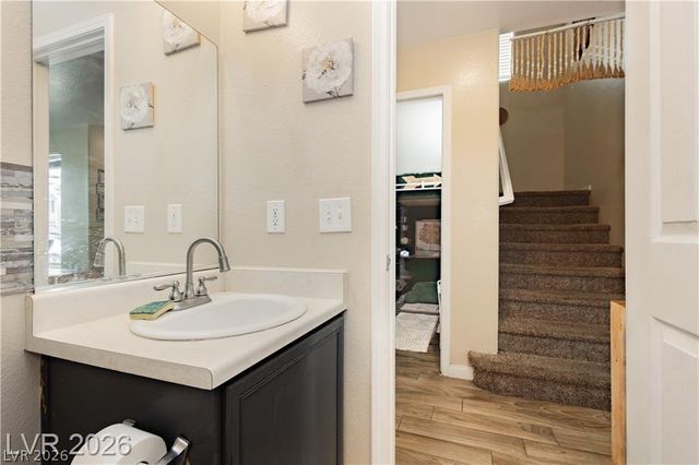 2054 Seattle Shore Street, Las Vegas, NV 89115