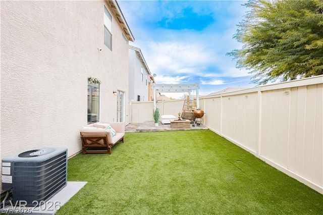 2054 Seattle Shore Street, Las Vegas, NV 89115