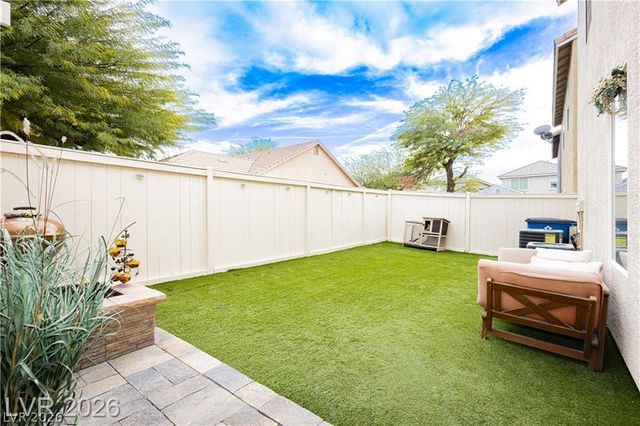 2054 Seattle Shore Street, Las Vegas, NV 89115