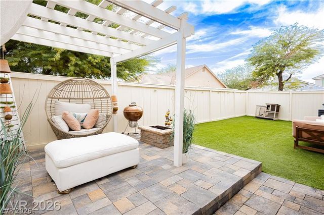 2054 Seattle Shore Street, Las Vegas, NV 89115