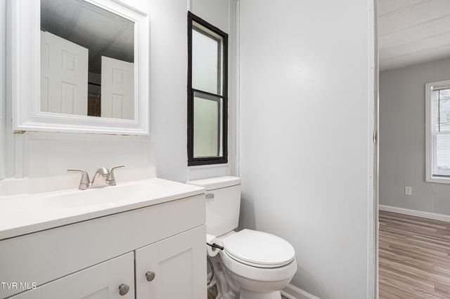 140 Peters Hollow Rd Road, Elizabethton, TN 37643