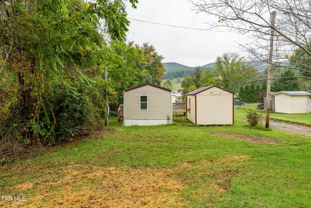140 Peters Hollow Rd Road, Elizabethton, TN 37643