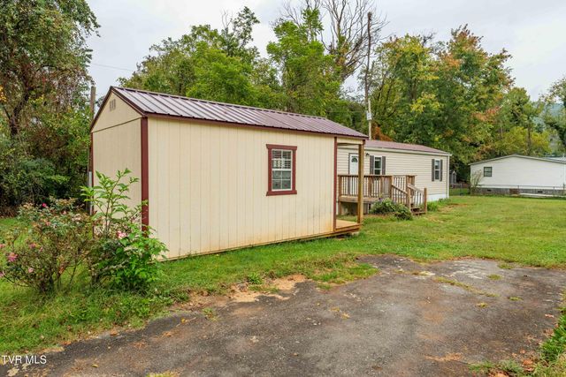 140 Peters Hollow Rd Road, Elizabethton, TN 37643