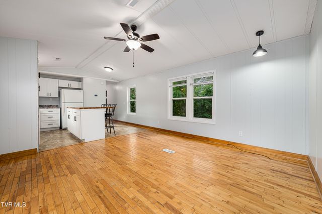 140 Peters Hollow Rd Road, Elizabethton, TN 37643