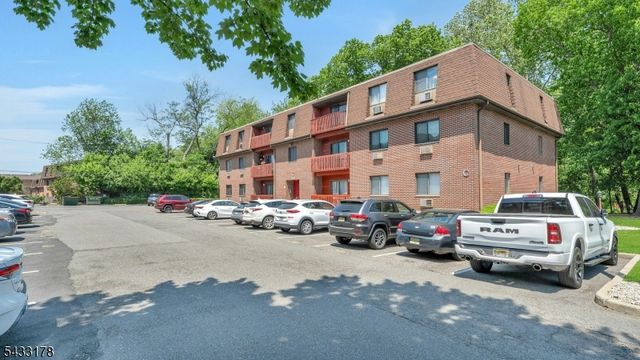 666 Mill St, Belleville Twp., NJ 07109