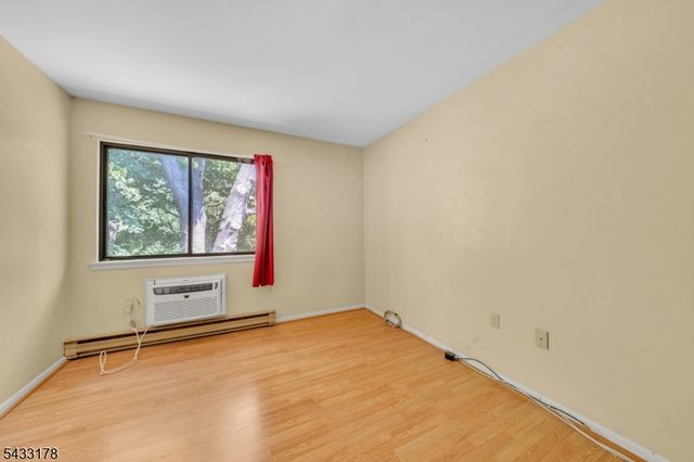 666 Mill St, Belleville Twp., NJ 07109