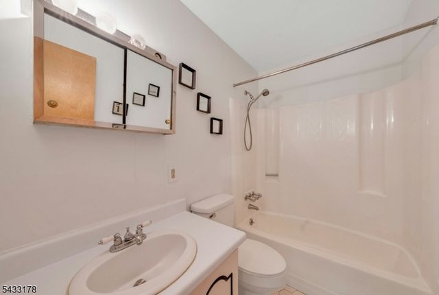 666 Mill St, Belleville Twp., NJ 07109