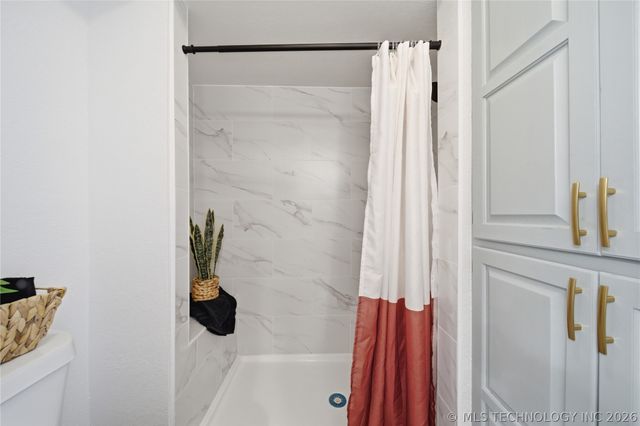 8505 E 92nd Street, Tulsa, OK 74133