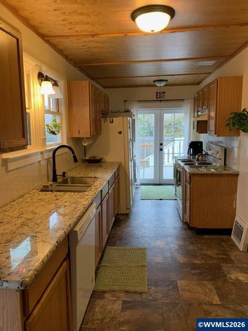 2560 Cherry Av NE, Salem, OR 97301