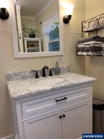 2560 Cherry Av NE, Salem, OR 97301