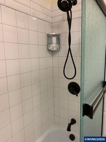 2560 Cherry Av NE, Salem, OR 97301