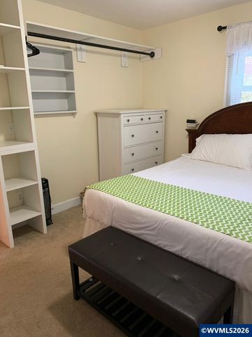 2560 Cherry Av NE, Salem, OR 97301