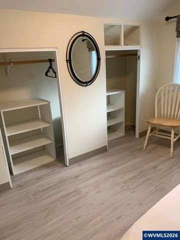 2560 Cherry Av NE, Salem, OR 97301