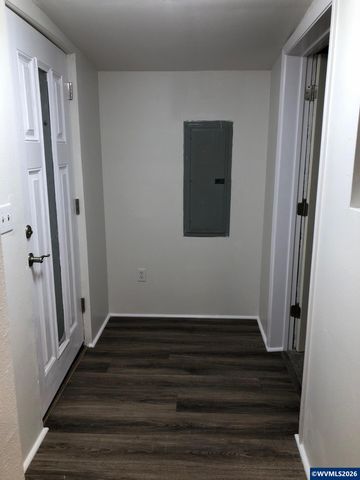 2560 Cherry Av NE, Salem, OR 97301