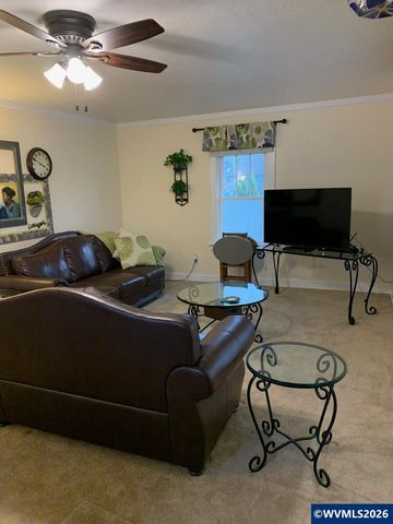 2560 Cherry Av NE, Salem, OR 97301