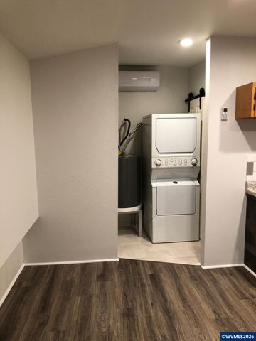 2560 Cherry Av NE, Salem, OR 97301