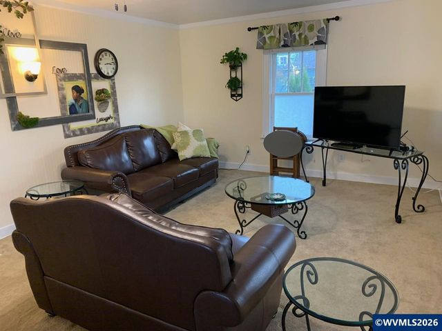 2560 Cherry Av NE, Salem, OR 97301