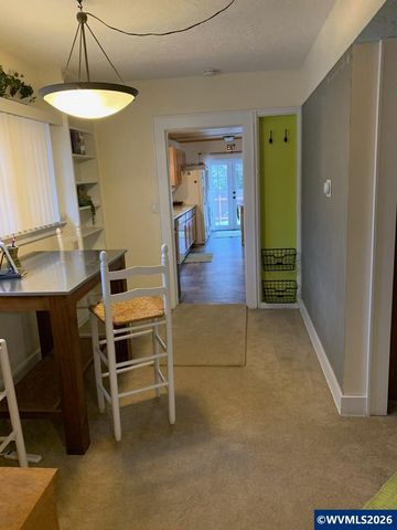 2560 Cherry Av NE, Salem, OR 97301