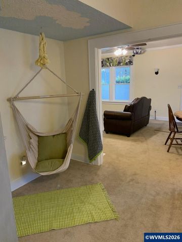 2560 Cherry Av NE, Salem, OR 97301