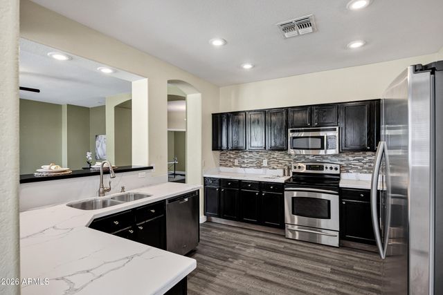 6625 S 16TH Drive, Phoenix, AZ 85041