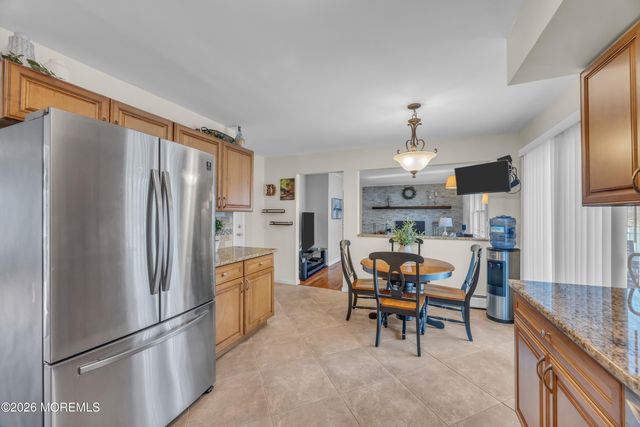 40 Michelle Lane, Hillsborough, NJ 08844