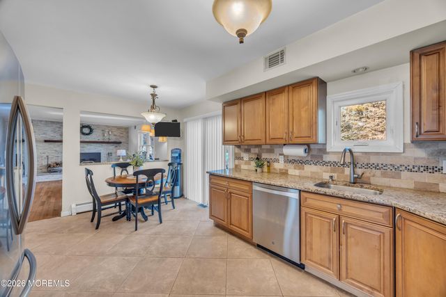 40 Michelle Lane, Hillsborough, NJ 08844