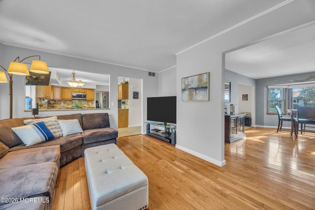 40 Michelle Lane, Hillsborough, NJ 08844