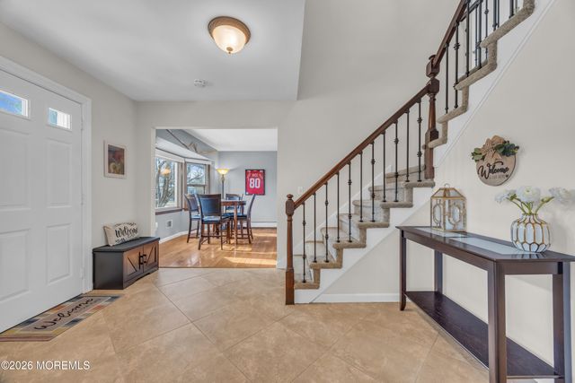 40 Michelle Lane, Hillsborough, NJ 08844