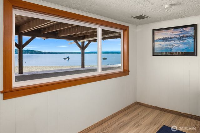 212 S 219th Street, Normandy Park, WA 98198