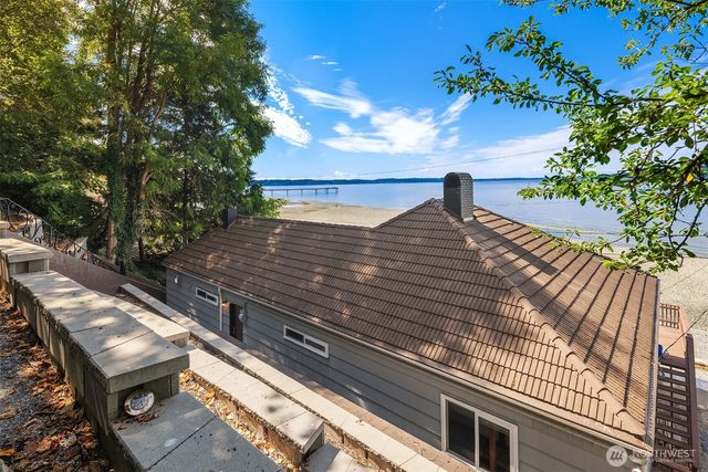 212 S 219th Street, Normandy Park, WA 98198