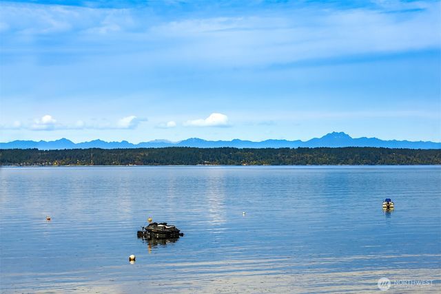 212 S 219th Street, Normandy Park, WA 98198