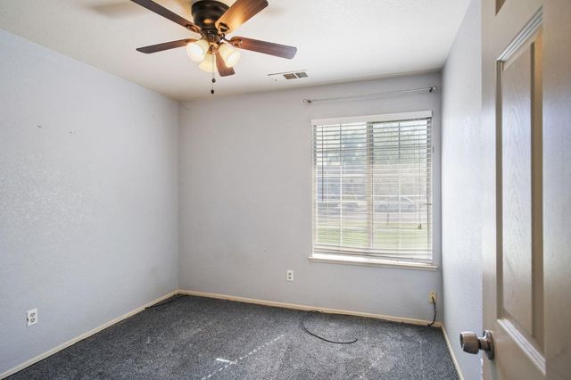 13295 Aura Ln, Waterford, CA 95386