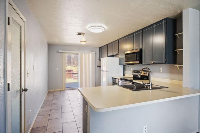 13295 Aura Ln, Waterford, CA 95386