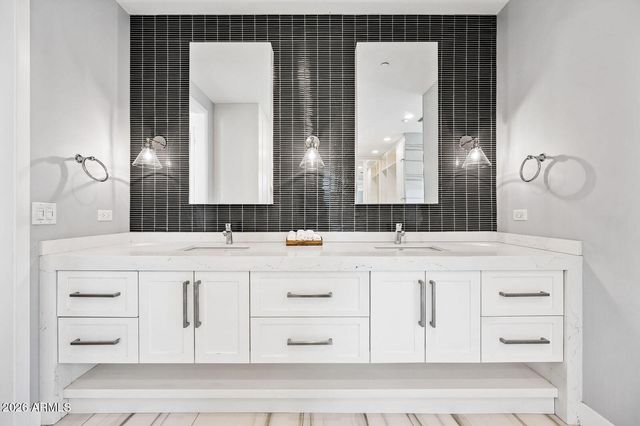 6919 E VISTA Drive, Paradise Valley, AZ 85253