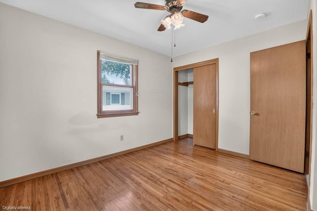 5147 Foulk Rd, Waterloo, IA 50702