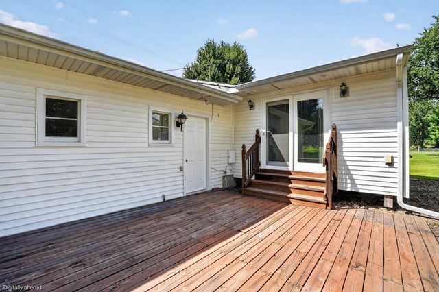 5147 Foulk Rd, Waterloo, IA 50702