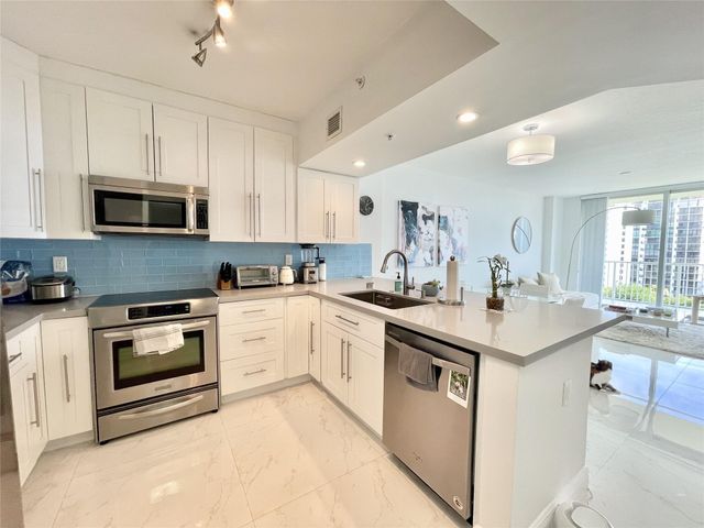 3020 NE 32nd Street Unit 905, Fort Lauderdale, FL 33306