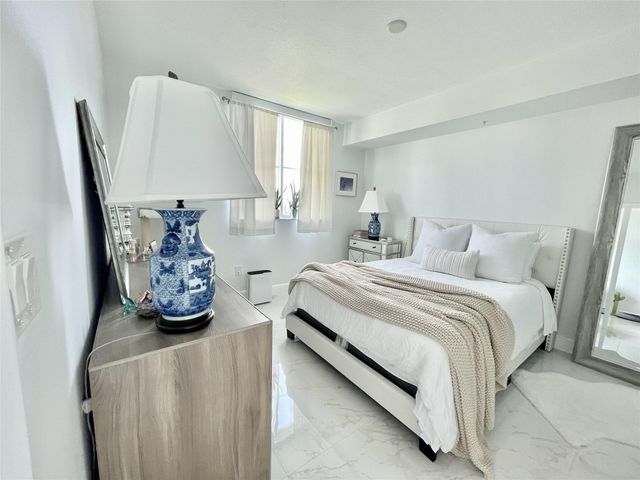 3020 NE 32nd Street Unit 905, Fort Lauderdale, FL 33306