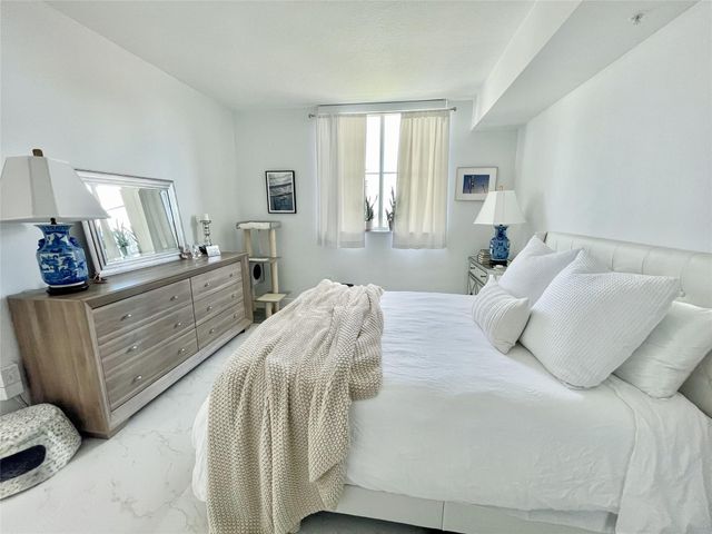3020 NE 32nd Street Unit 905, Fort Lauderdale, FL 33306