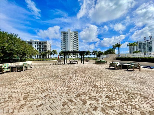 3020 NE 32nd Street Unit 905, Fort Lauderdale, FL 33306