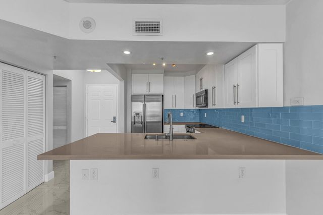 3020 NE 32nd Street Unit 905, Fort Lauderdale, FL 33306