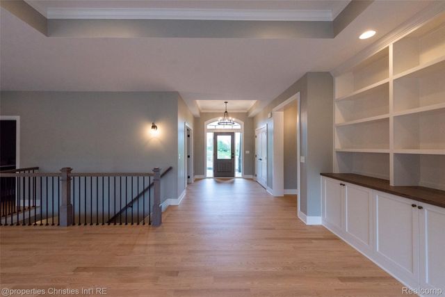 1933 Shane Ct, Addison Township, MI 48370