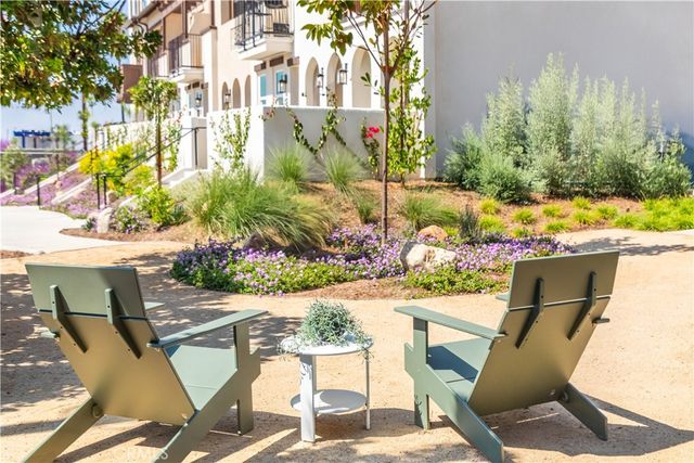 121 Evergreen Lane, Claremont, CA 91711