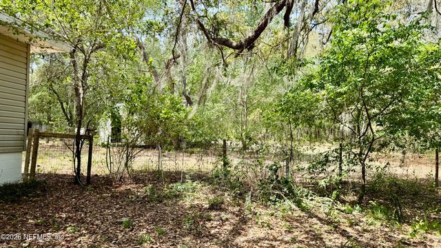 116 JAMES Avenue, Interlachen, FL 32148