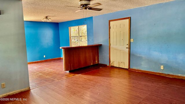 116 JAMES Avenue, Interlachen, FL 32148