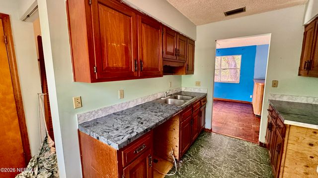 116 JAMES Avenue, Interlachen, FL 32148