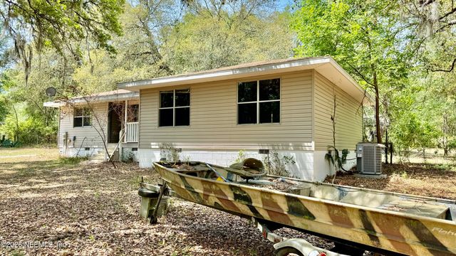 116 JAMES Avenue, Interlachen, FL 32148