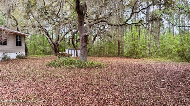 116 JAMES Avenue, Interlachen, FL 32148